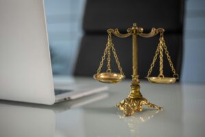 天秤、比べるイメージ