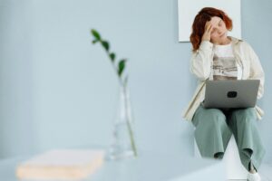 女性が困ったイメージ、問題、トラブル