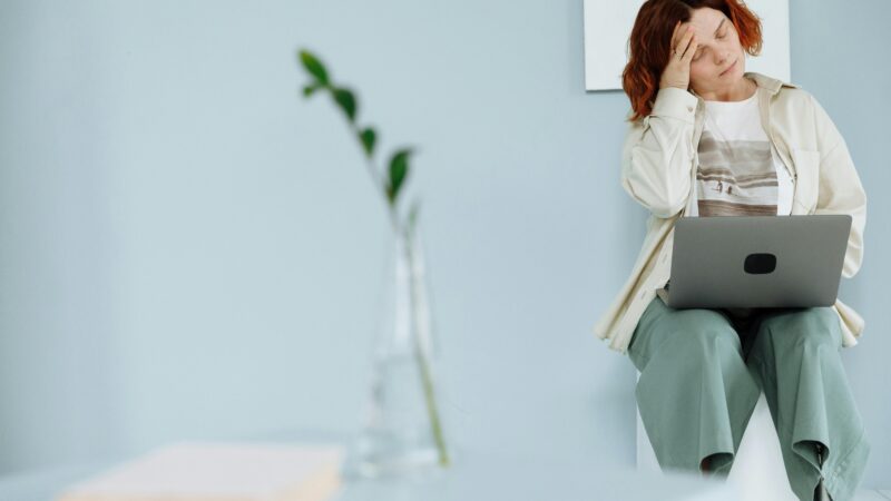 女性が困ったイメージ、問題、トラブル